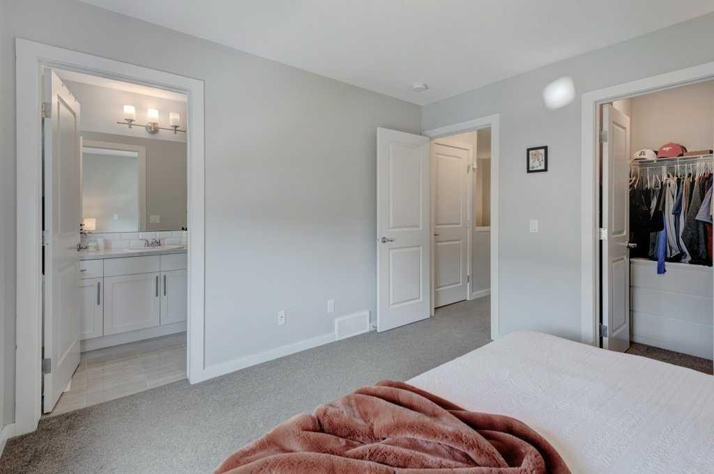 1293 Legacy Circle Se, Calgary, AB - Indoor Photo Showing Bedroom