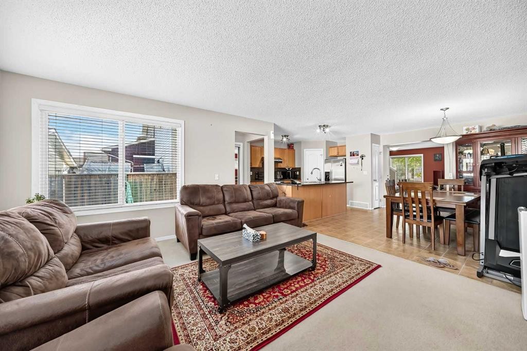 18 Taralake Gardens Ne, Calgary, AB
