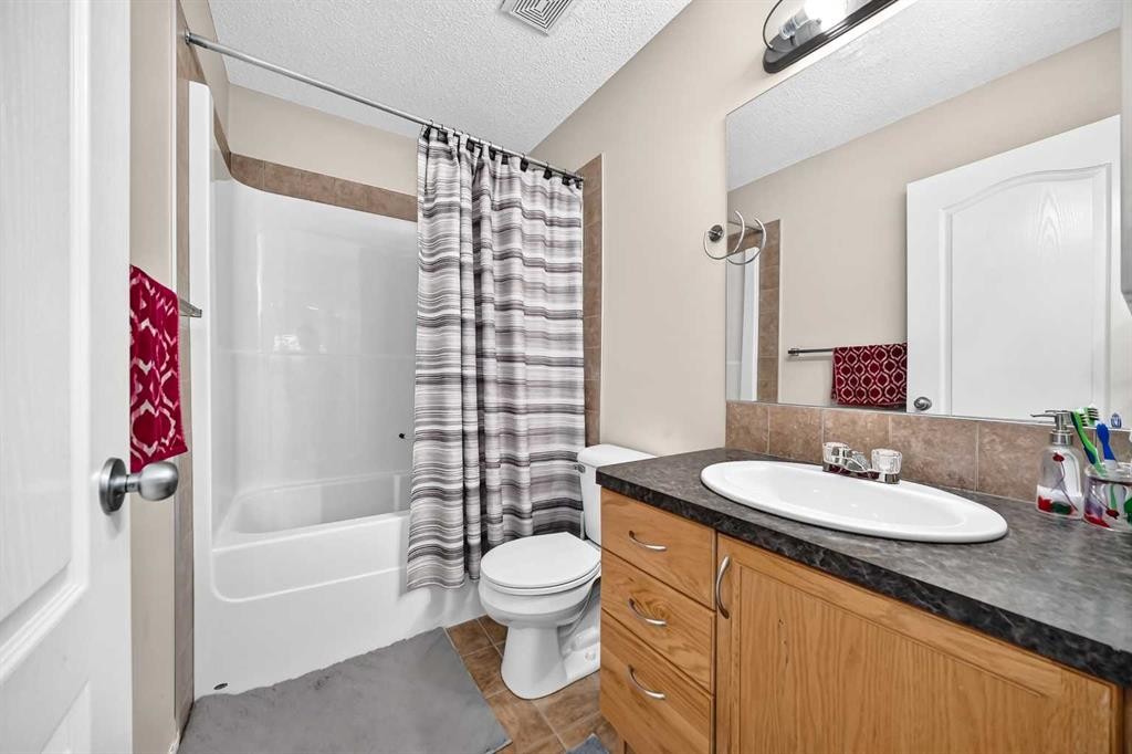 18 Taralake Gardens Ne, Calgary, AB