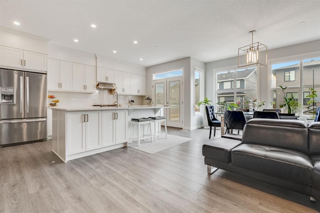 107 Howse Road Ne, Calgary, AB - Indoor