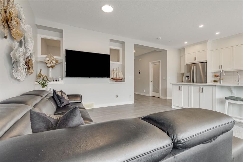 107 Howse Road Ne, Calgary, AB - Indoor
