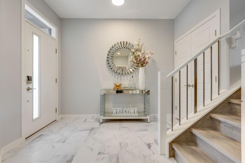 107 Howse Road Ne, Calgary, AB - Indoor Photo Showing Other Room