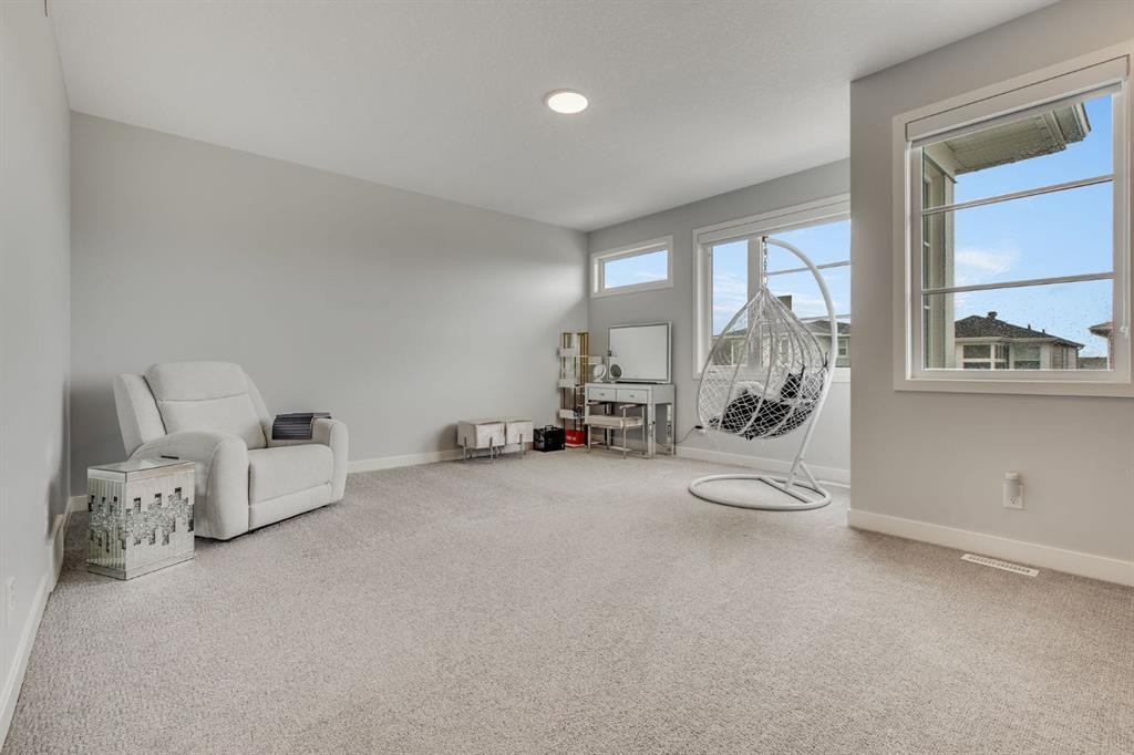 107 Howse Road Ne, Calgary, AB - Indoor