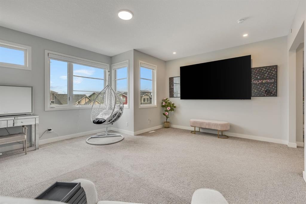 107 Howse Road Ne, Calgary, AB - Indoor