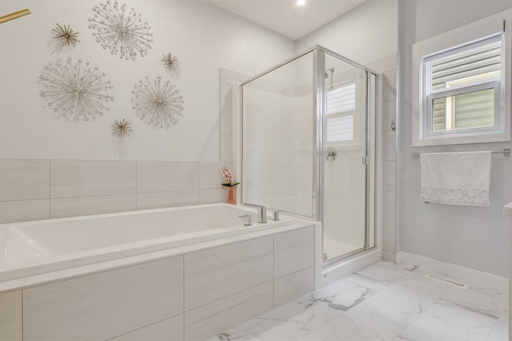 107 Howse Road Ne, Calgary, AB - Indoor Photo Showing Bathroom