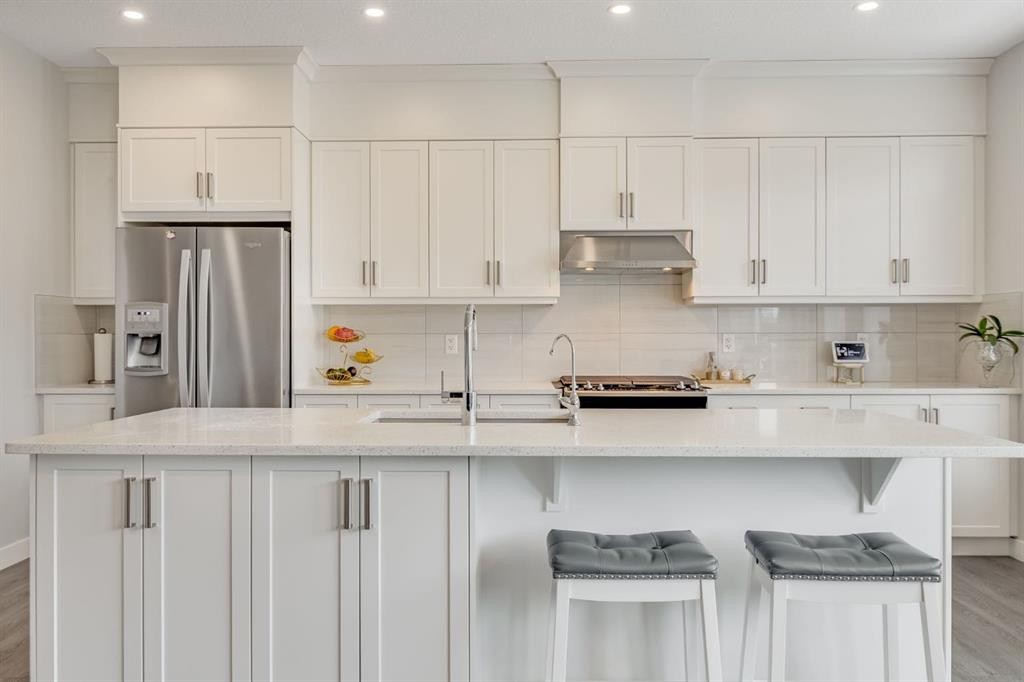 107 Howse Road Ne, Calgary, AB - Indoor Photo Showing Kitchen With Stainless Steel Kitchen With Upgraded Kitchen