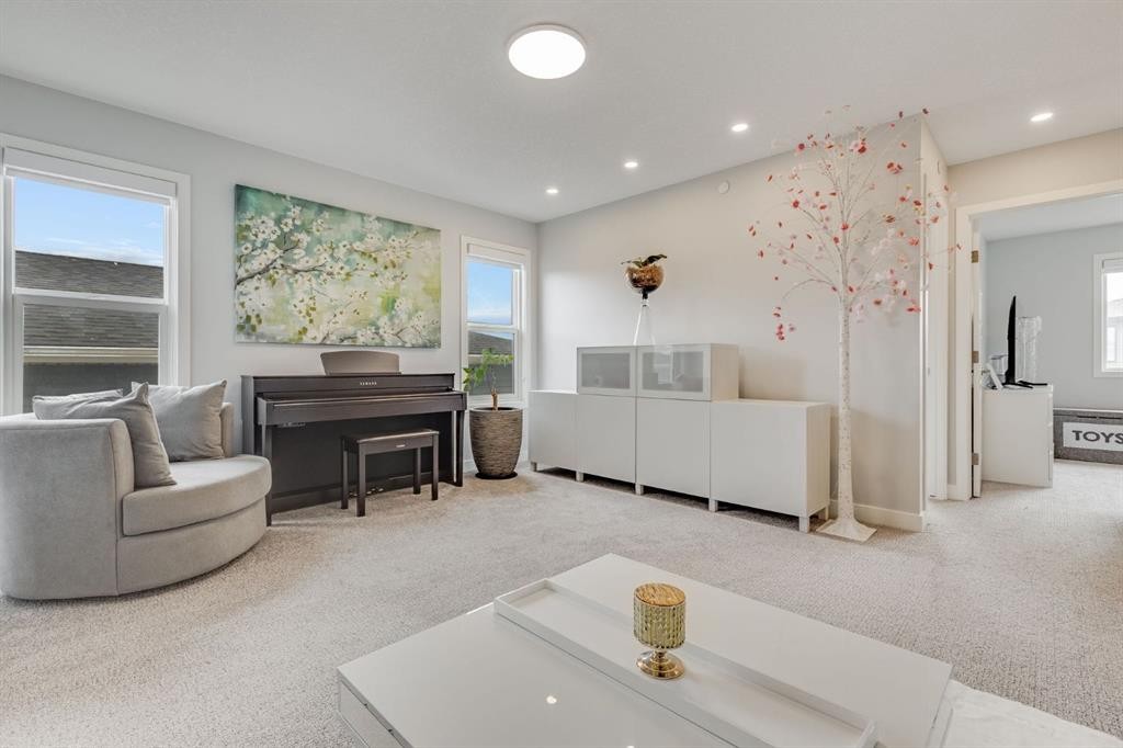 107 Howse Road Ne, Calgary, AB - Indoor