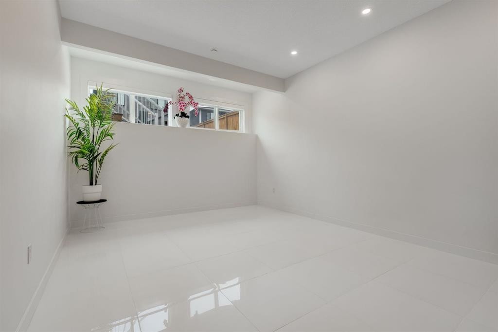 107 Howse Road Ne, Calgary, AB - Indoor Photo Showing Other Room