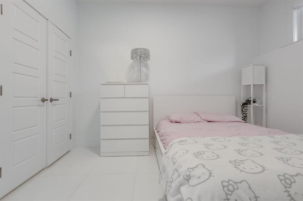 107 Howse Road Ne, Calgary, AB - Indoor Photo Showing Bedroom