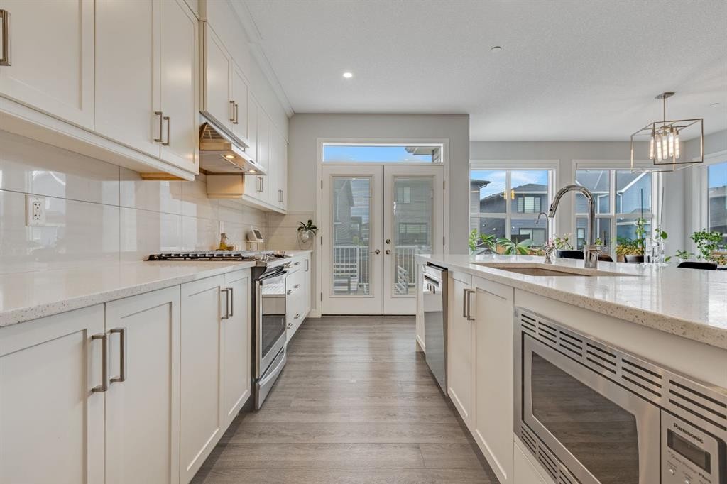 107 Howse Road Ne, Calgary, AB - Indoor Photo Showing Kitchen With Upgraded Kitchen