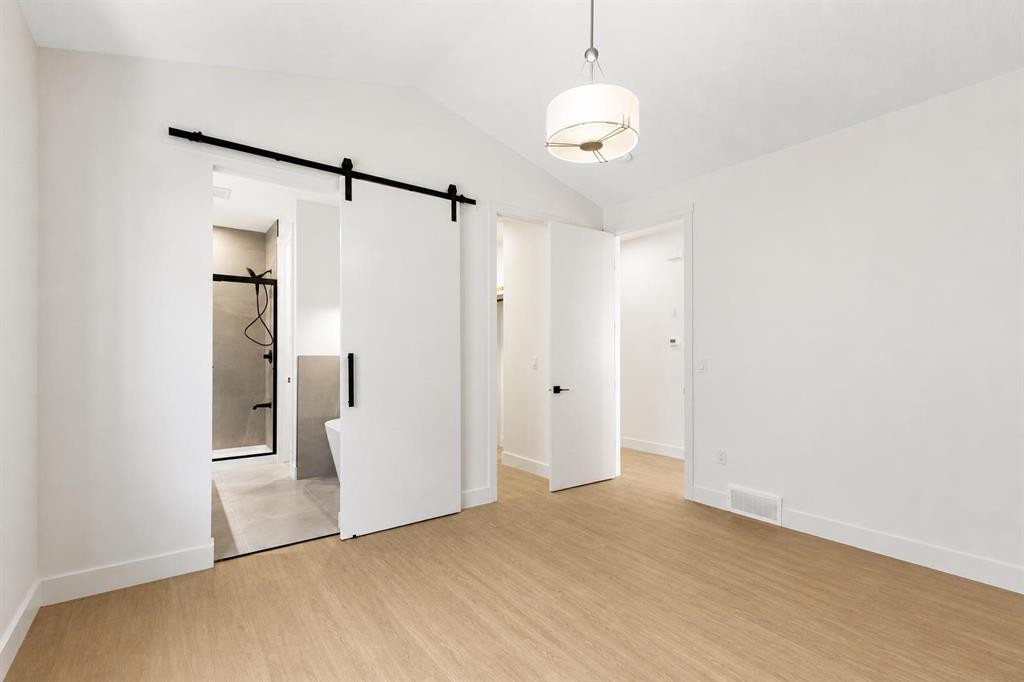 24 St Andrews Close, Lyalta, AB - Indoor Photo Showing Other Room