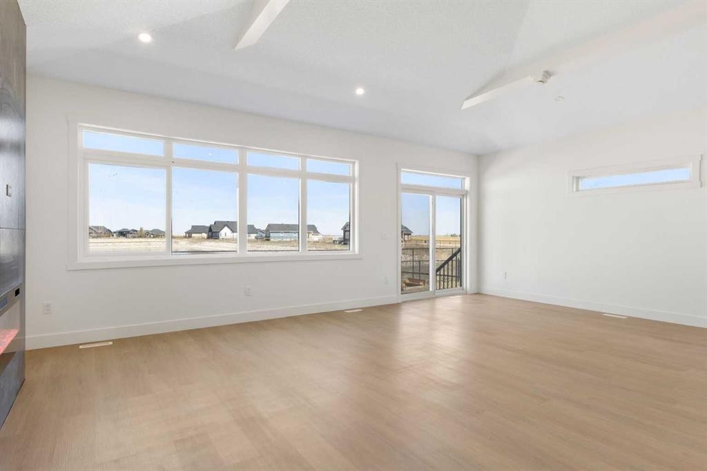 24 St Andrews Close, Lyalta, AB - Indoor