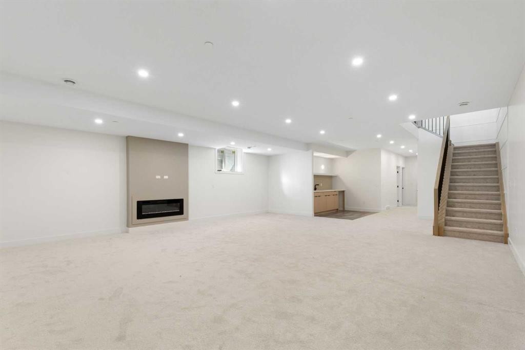 24 St Andrews Close, Lyalta, AB - Indoor