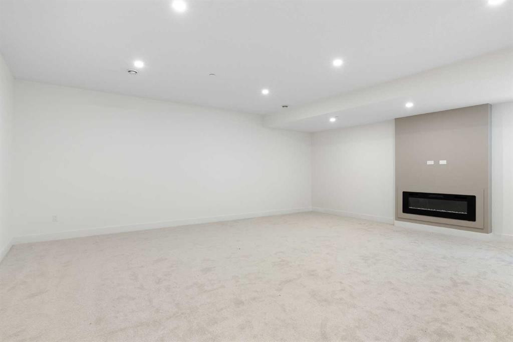 24 St Andrews Close, Lyalta, AB - Indoor