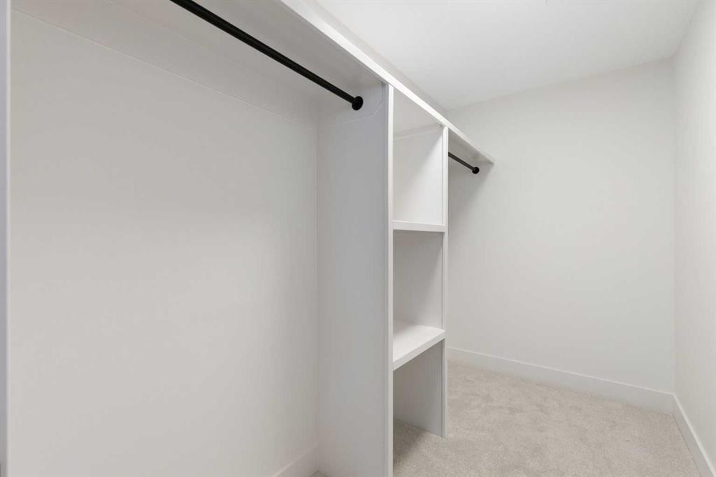 24 St Andrews Close, Lyalta, AB - Indoor With Storage
