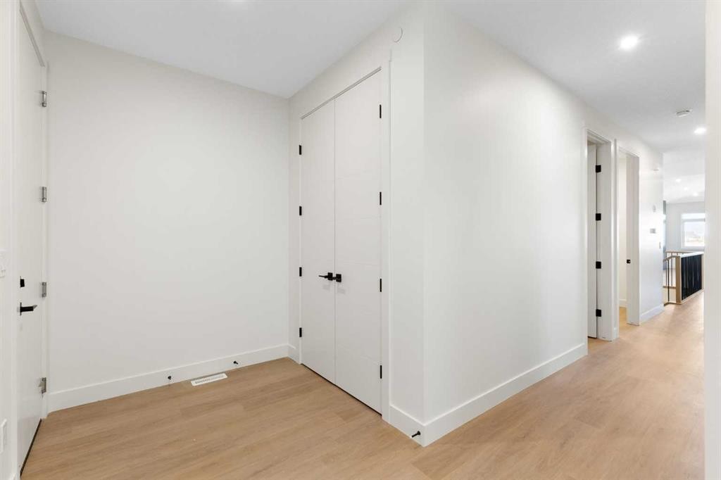 24 St Andrews Close, Lyalta, AB - Indoor Photo Showing Other Room
