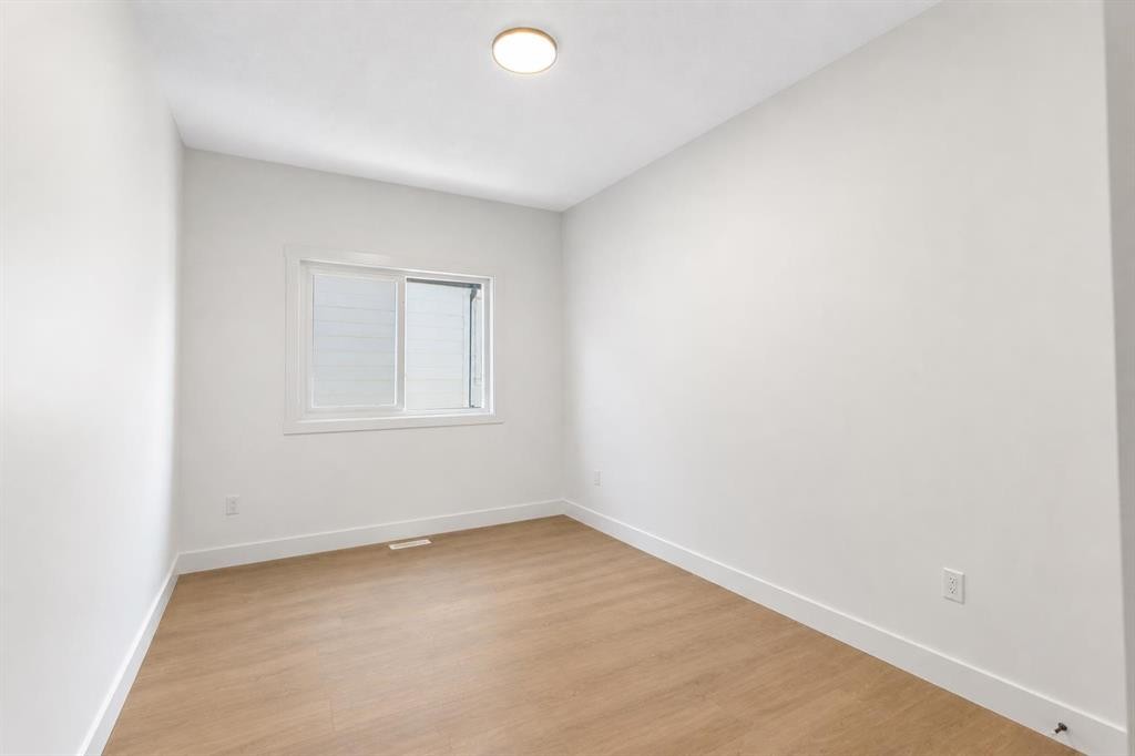 24 St Andrews Close, Lyalta, AB - Indoor Photo Showing Other Room