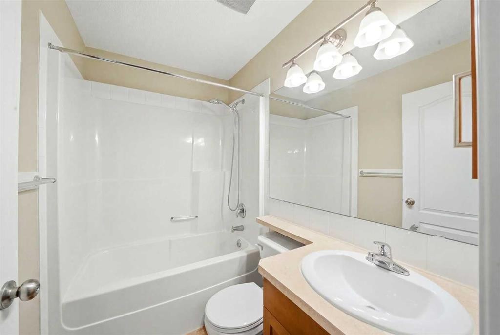 13 Drake Landing Way, Okotoks, AB