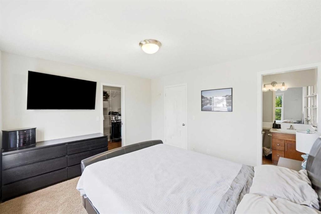 13 Drake Landing Way, Okotoks, AB