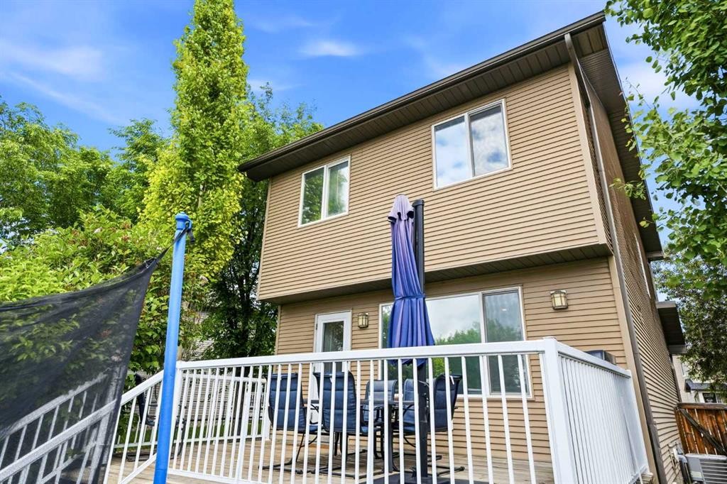 13 Drake Landing Way, Okotoks, AB