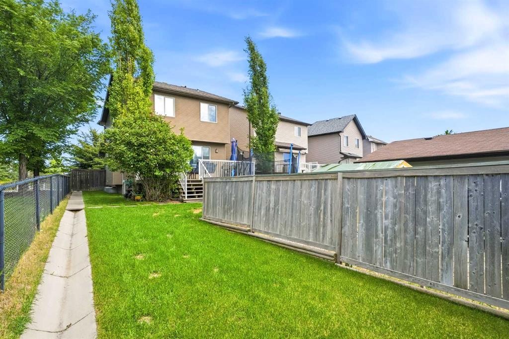 13 Drake Landing Way, Okotoks, AB
