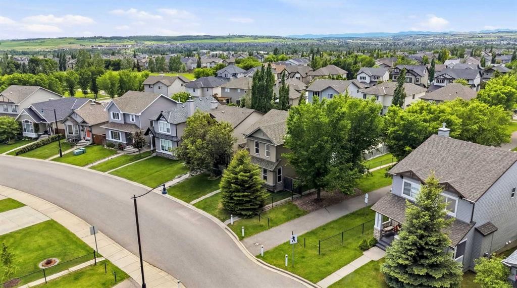 13 Drake Landing Way, Okotoks, AB