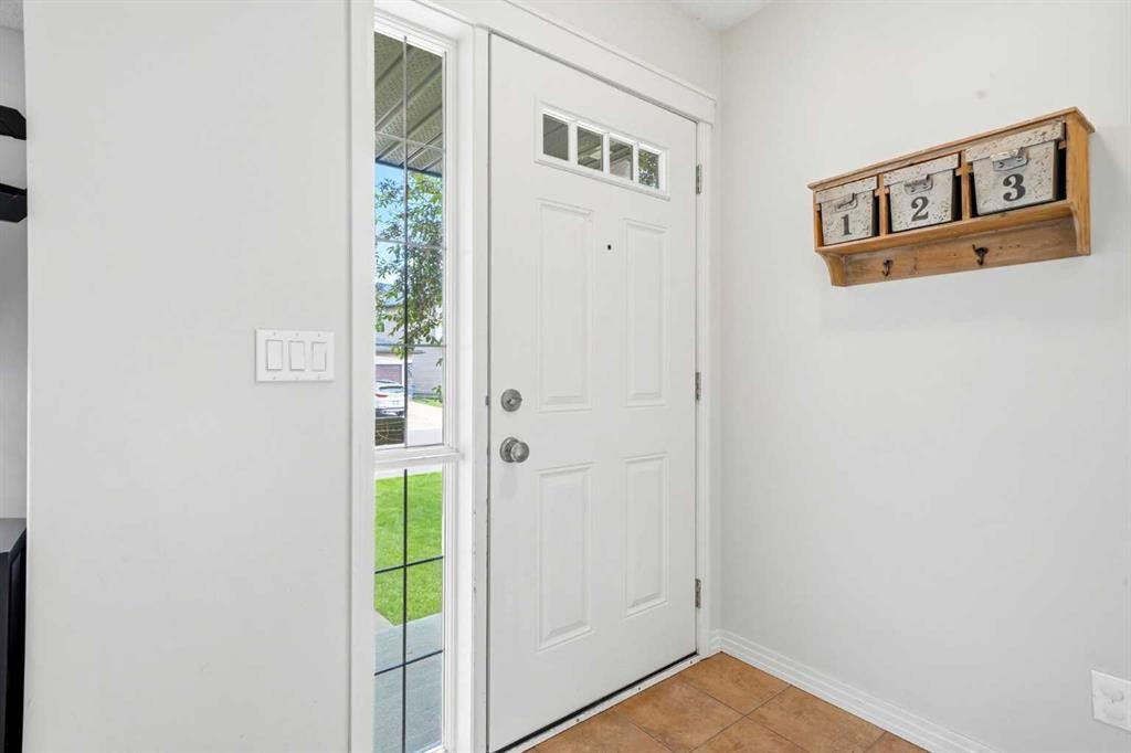13 Drake Landing Way, Okotoks, AB