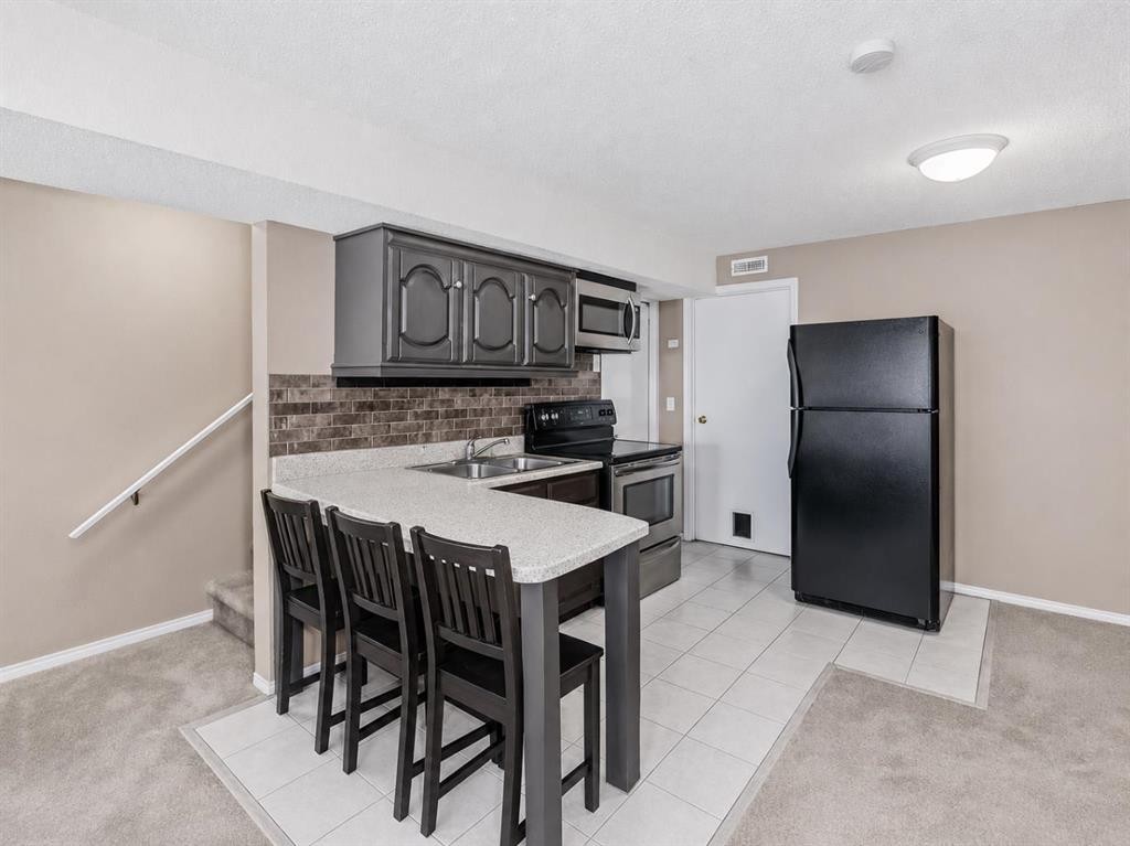 30 Hidden Ranch Road Nw, Calgary, AB