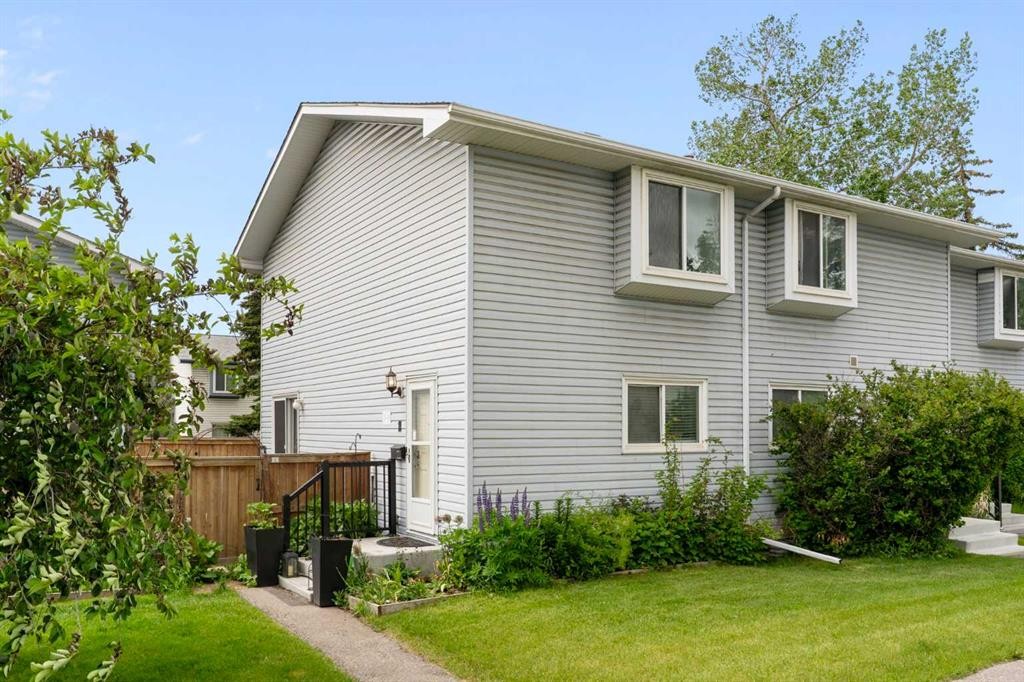 11-4810 40 Avenue Sw, Calgary, AB