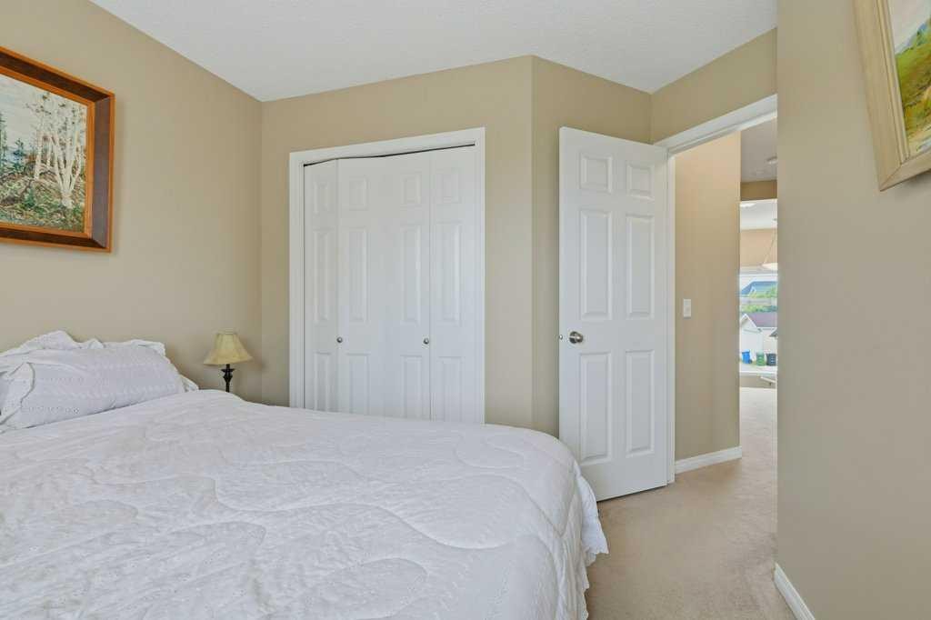 358 Prestwick Circle Se, Calgary, AB
