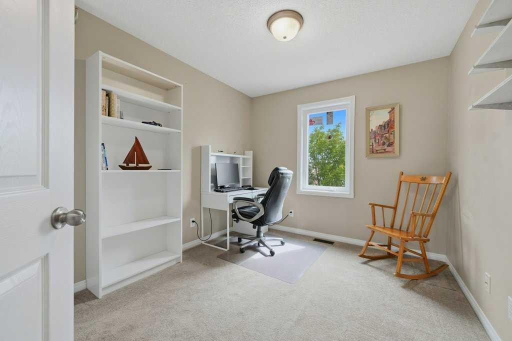 358 Prestwick Circle Se, Calgary, AB