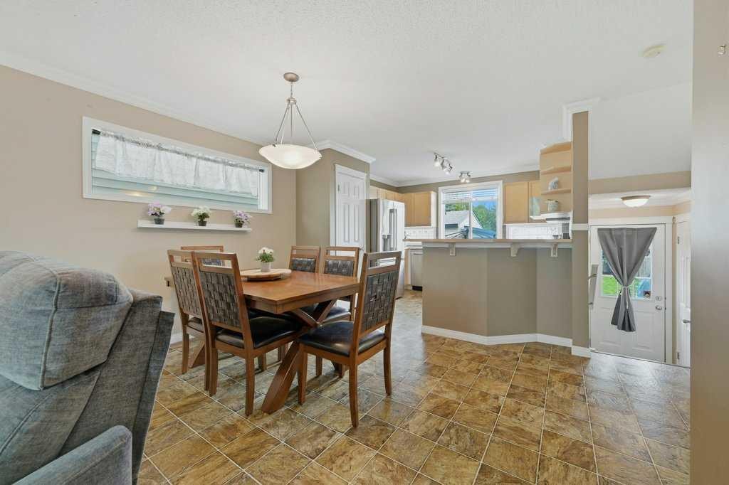 358 Prestwick Circle Se, Calgary, AB