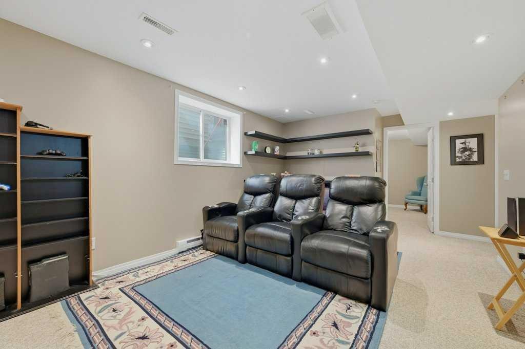 358 Prestwick Circle Se, Calgary, AB