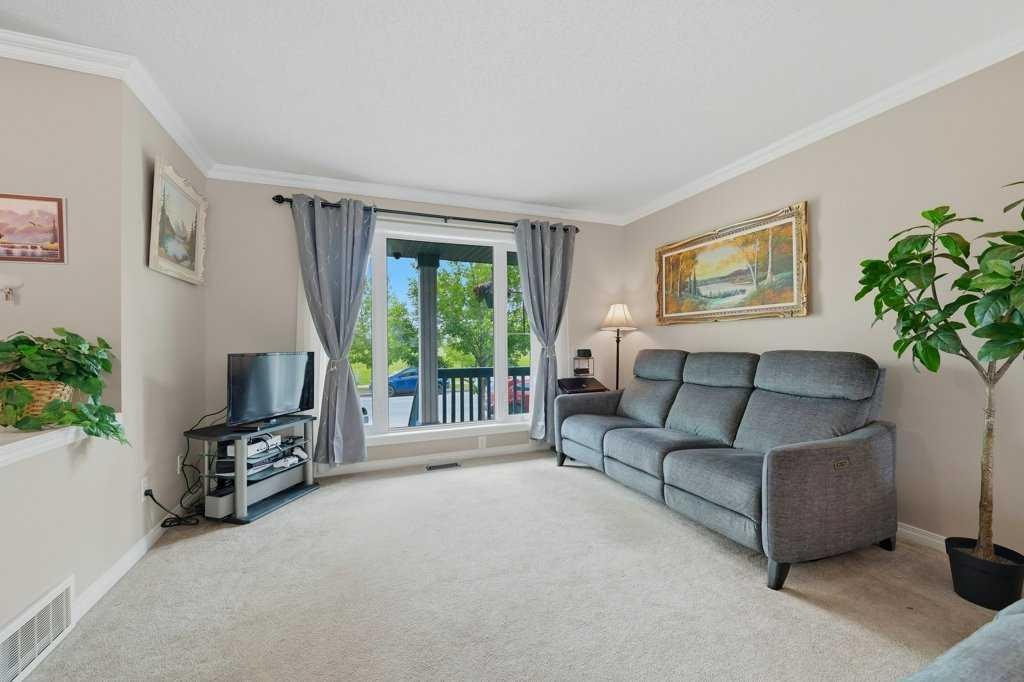 358 Prestwick Circle Se, Calgary, AB