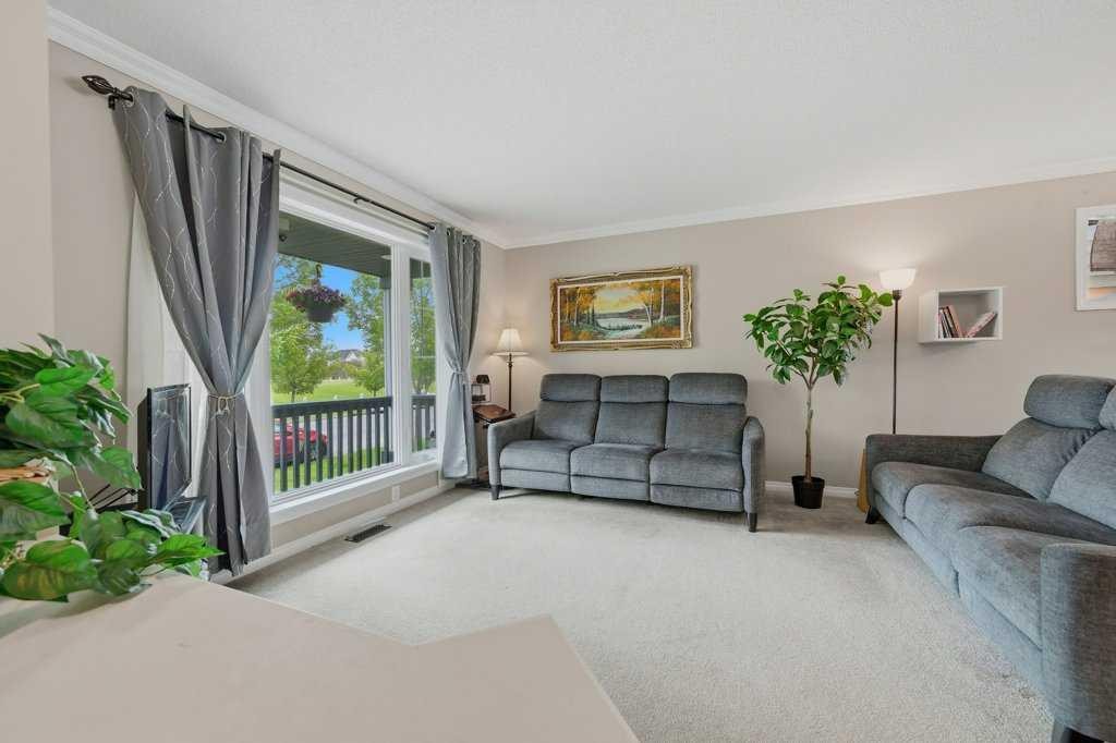 358 Prestwick Circle Se, Calgary, AB