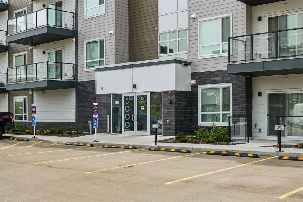 3207-33 Carringham Gate Nw, Calgary, AB