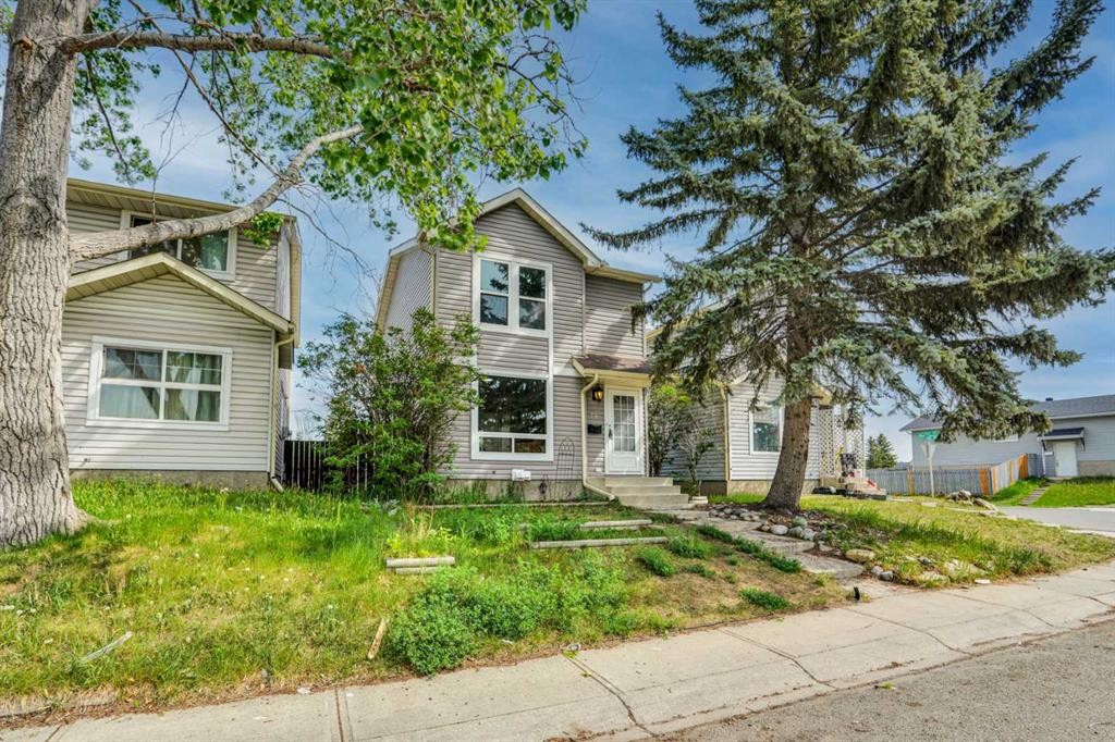 74 Castledale Way Ne, Calgary, AB