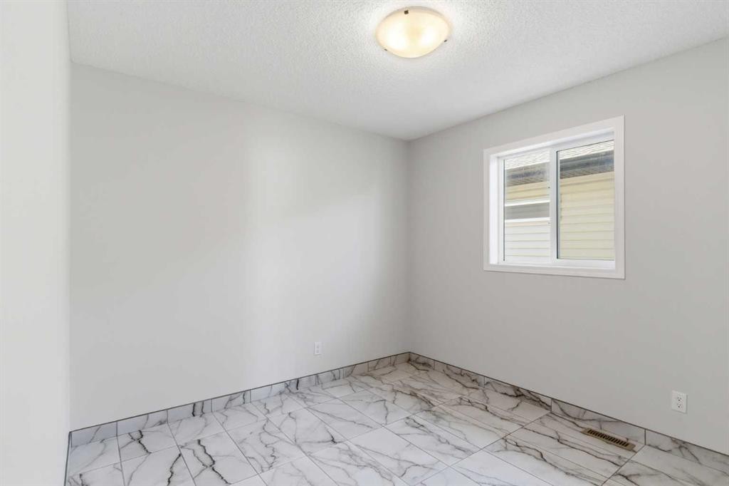 74 Legacy Common Se, Calgary, AB