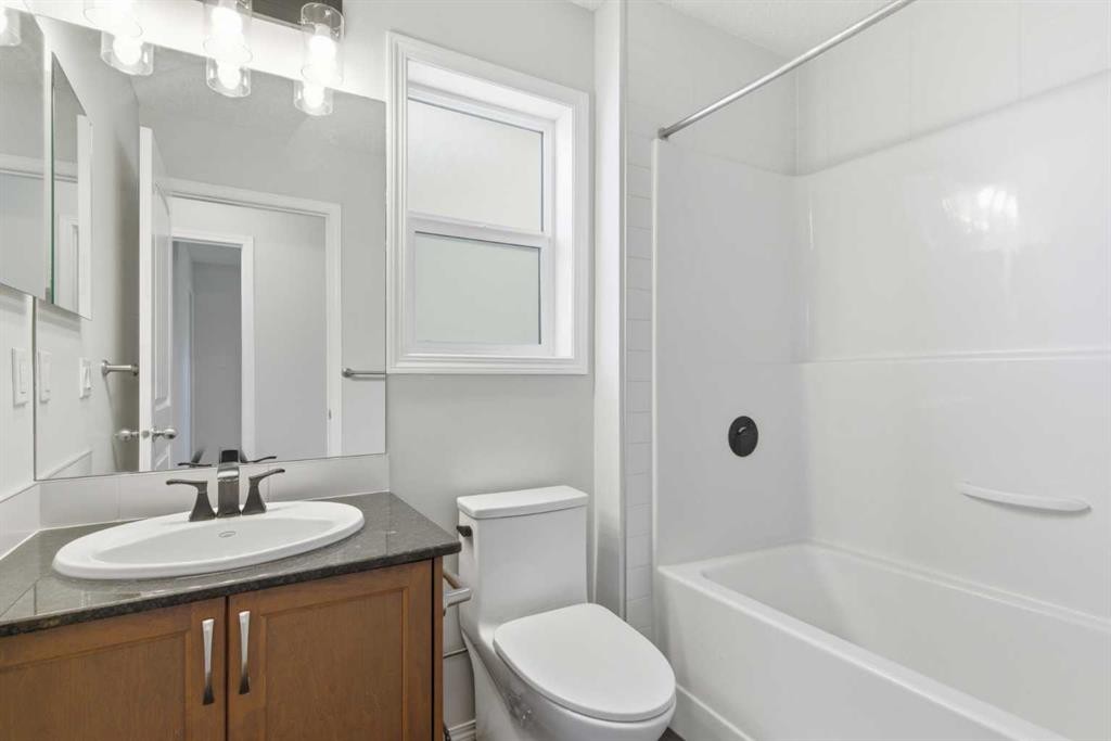 74 Legacy Common Se, Calgary, AB