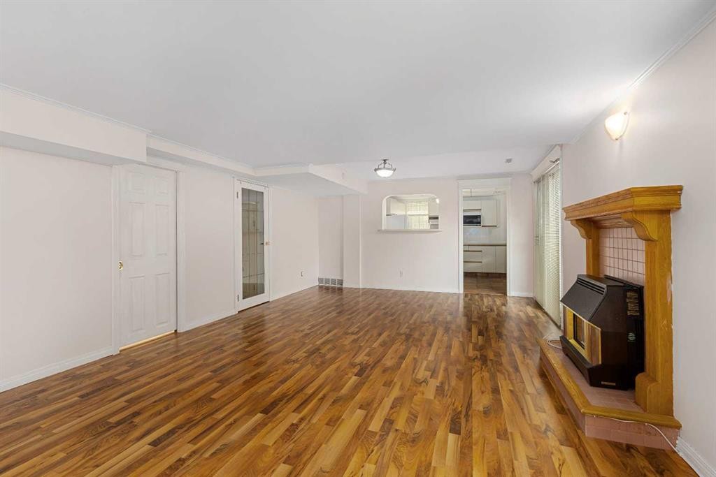 112 Hawkford Crescent Nw, Calgary, AB - Indoor