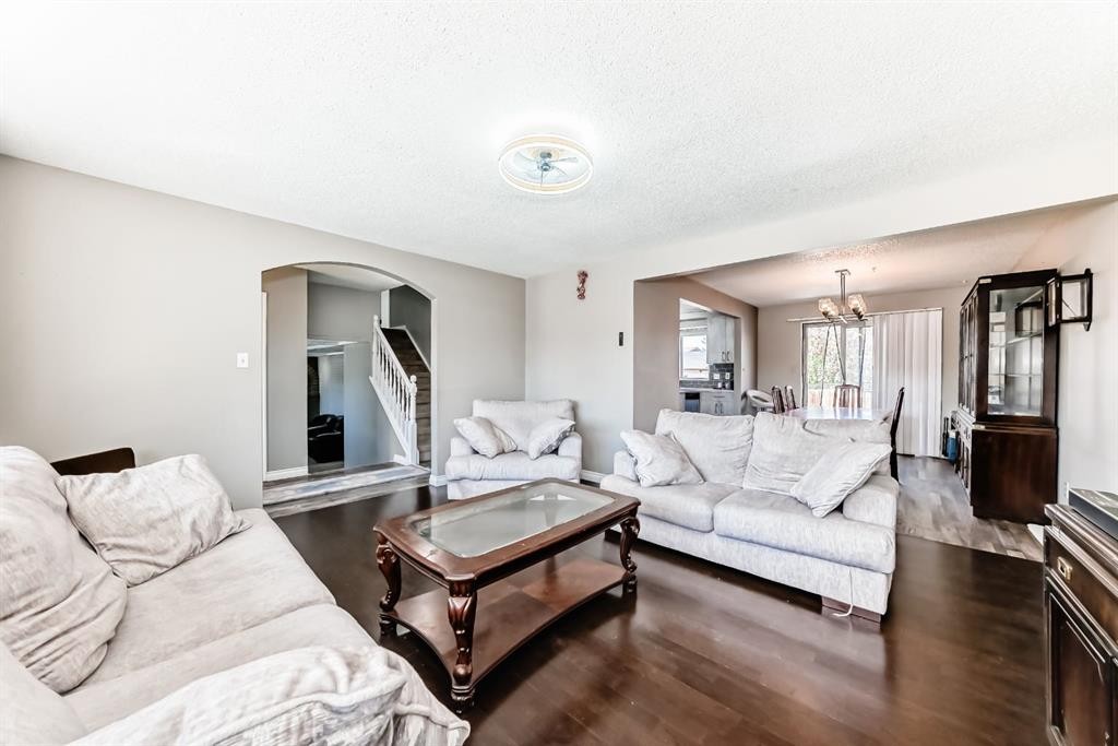 28 Rundlelawn Place Ne, Calgary, AB