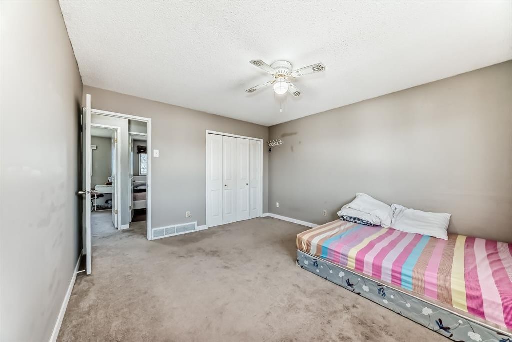 28 Rundlelawn Place Ne, Calgary, AB