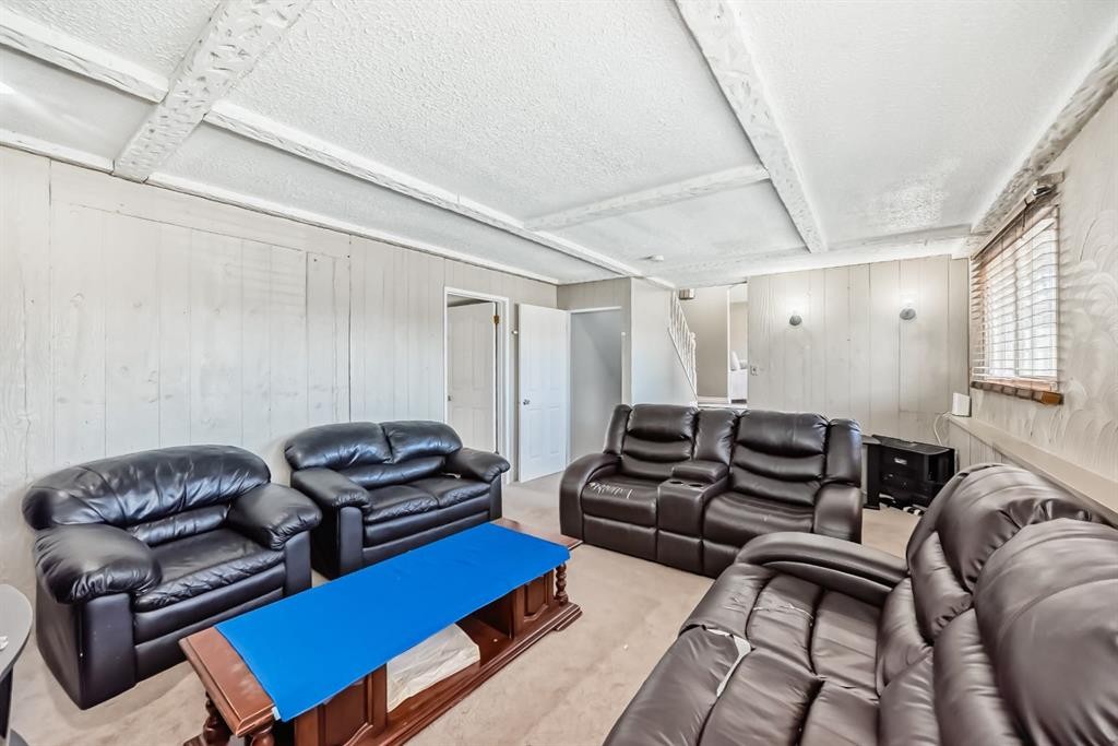 28 Rundlelawn Place Ne, Calgary, AB