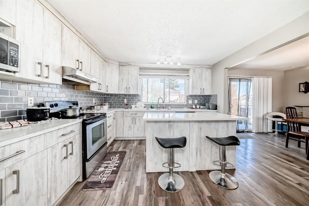 28 Rundlelawn Place Ne, Calgary, AB