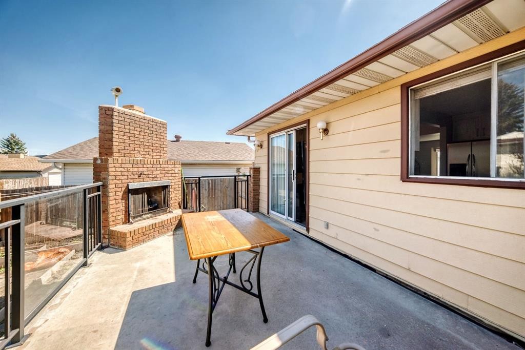 28 Rundlelawn Place Ne, Calgary, AB