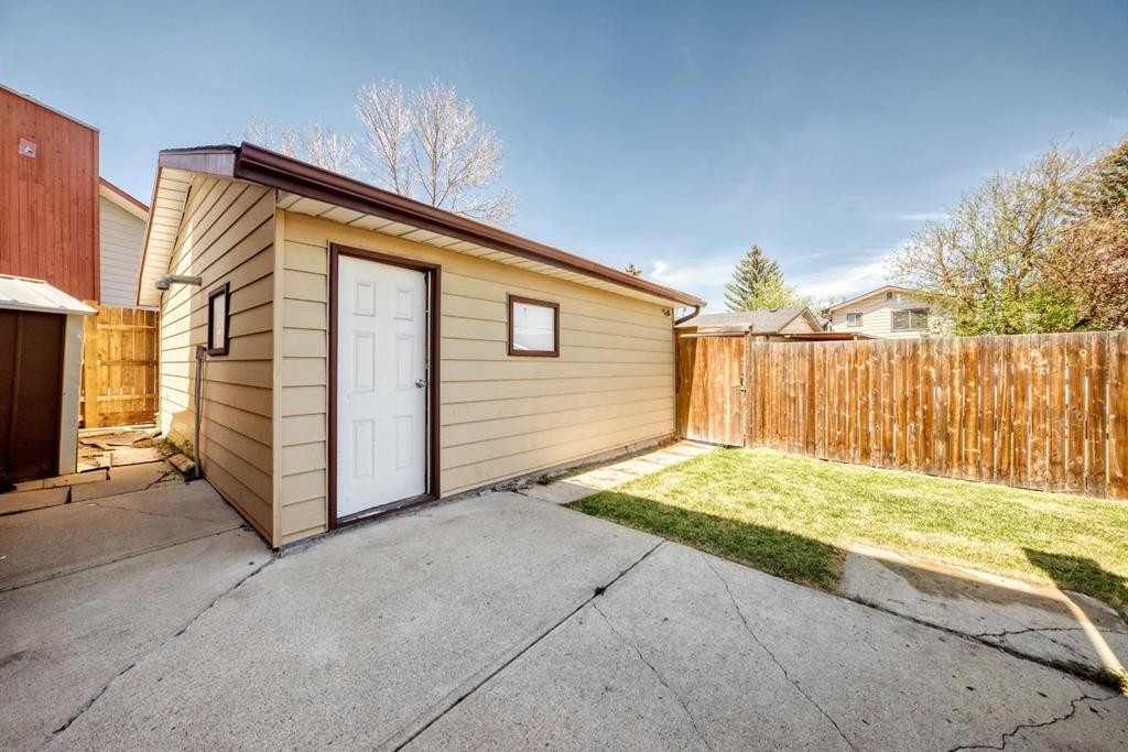 28 Rundlelawn Place Ne, Calgary, AB