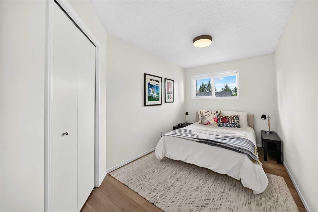 344 Canterville Drive Sw, Calgary, AB