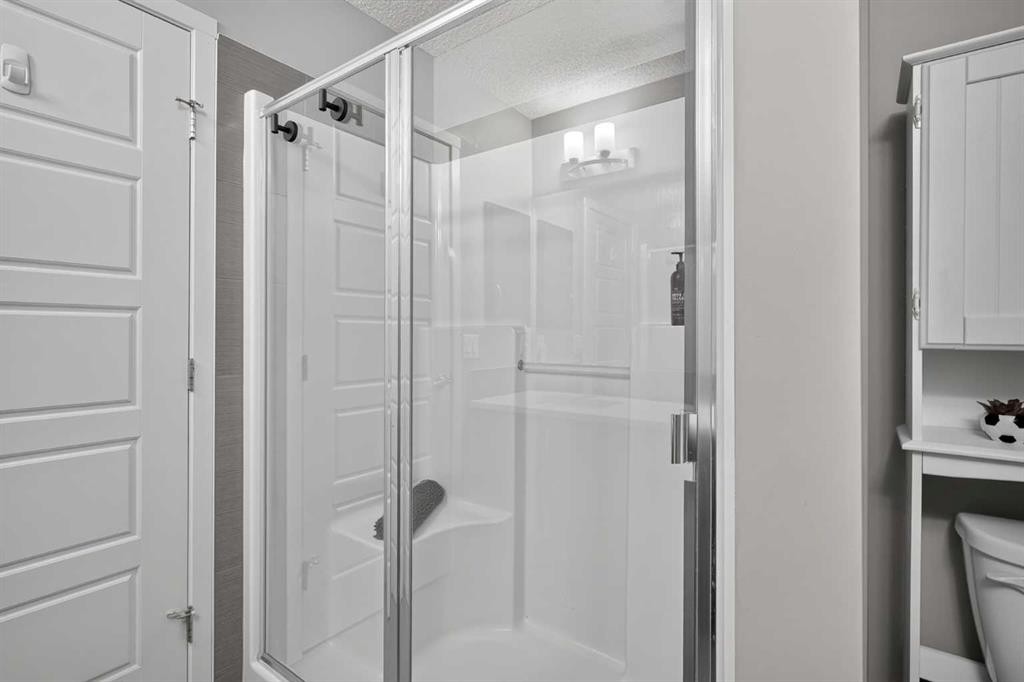 412 Nolanlake Villas Nw, Calgary, AB - Indoor Photo Showing Bathroom