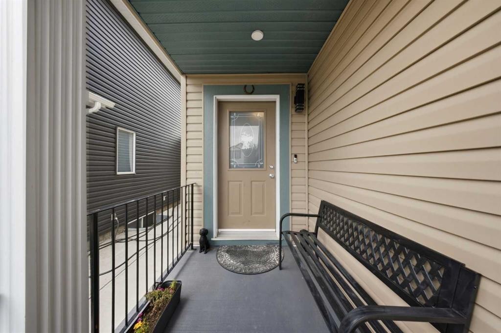 19 Martha'S Meadow Close, Calgary, AB - Outdoor With Exterior