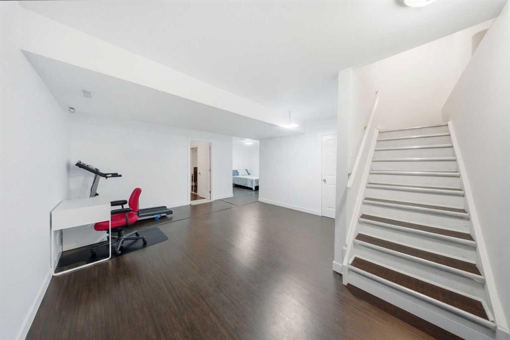 19 Martha'S Meadow Close, Calgary, AB - Indoor